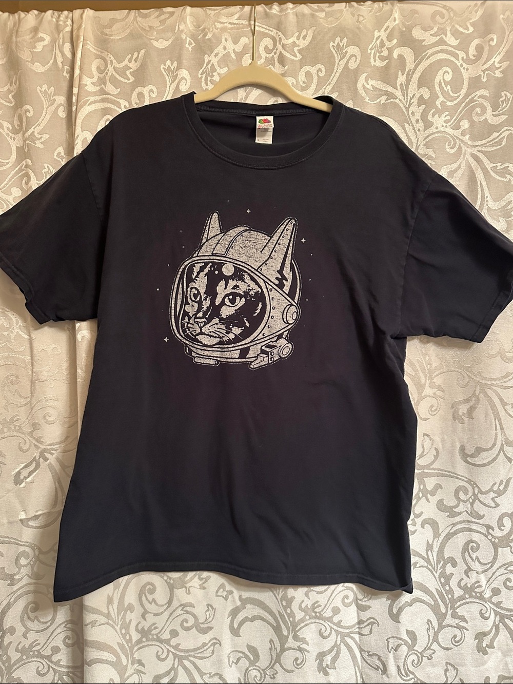 Fruit of the Loom Black Graphic Cat Astronaut T-Shirt